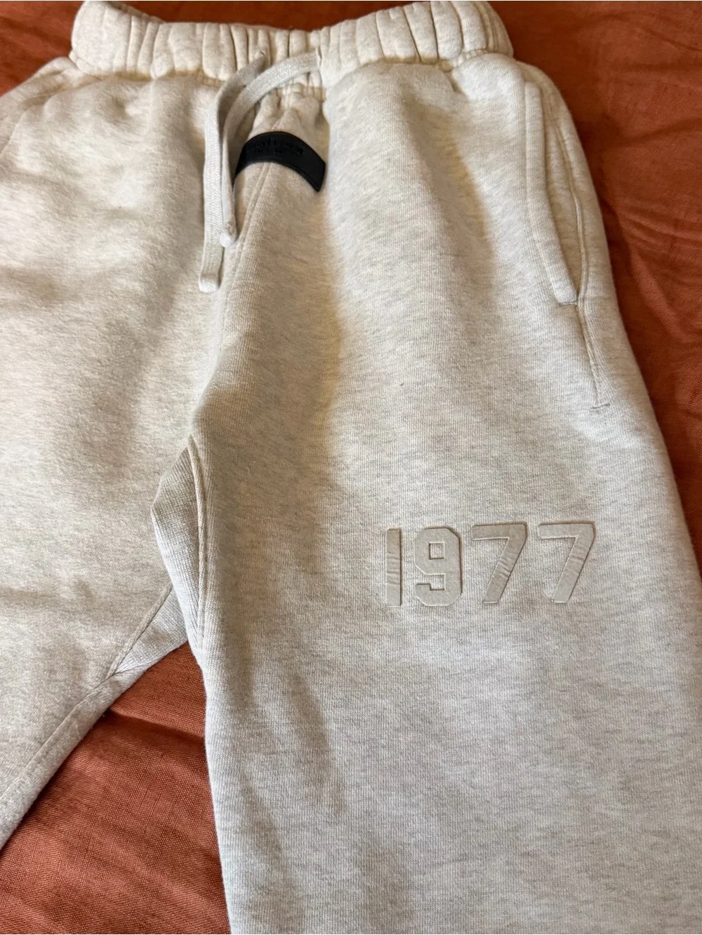 Essentials | Grey Logo Tag Fleece Sweatpants